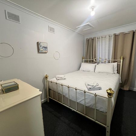 Secret Garden Shack Apartment Порт Линкълн Екстериор снимка